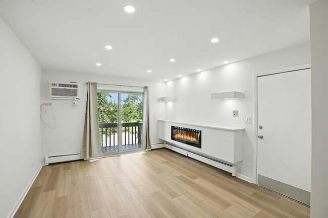 Photo - 8310 Woodland Dr