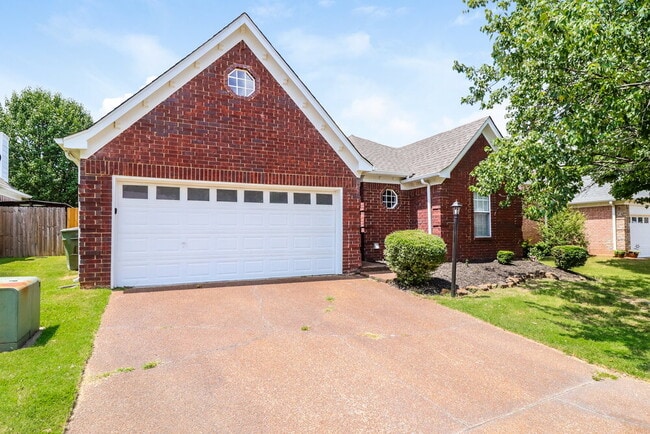 Photo - 1123 Dove Hollow Cir W