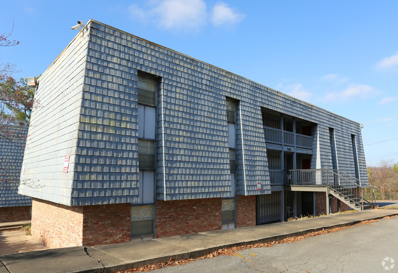 Photo - Highcliff Apartments