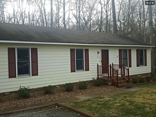 Building Photo - 1612 Celia Crescent