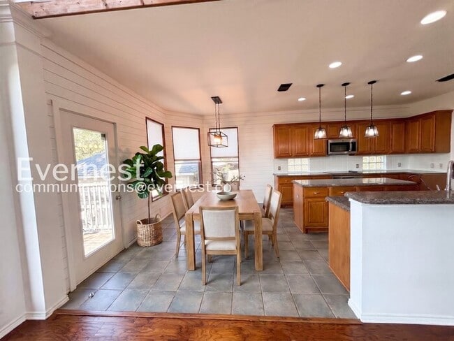 Photo - 715 Belmark Ct