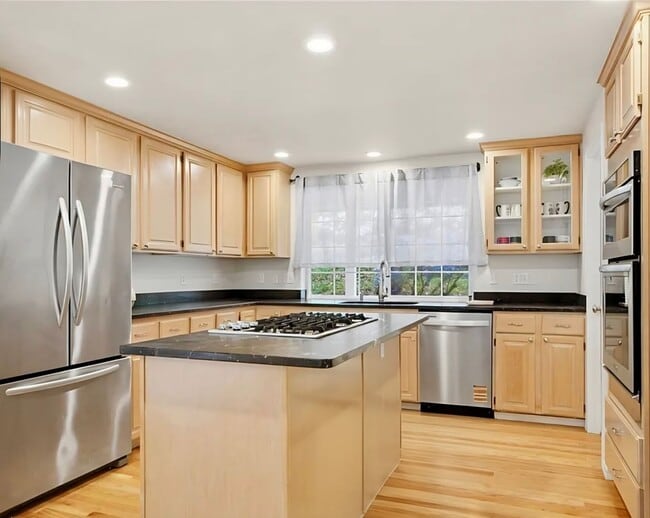 Photo - 4017 251st Way NE