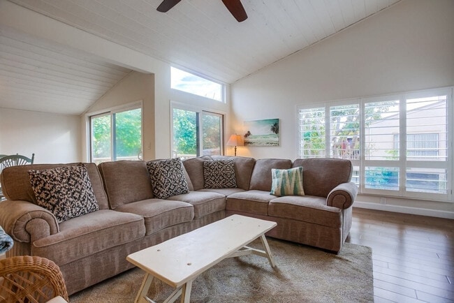 Photo - 561 S Sierra Ave Unit ID1255601P