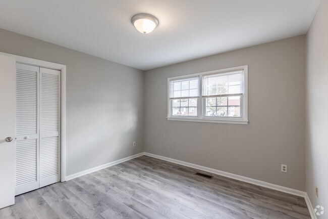 3BR, 1BA - 925-1,164SF - Primary Bedroom