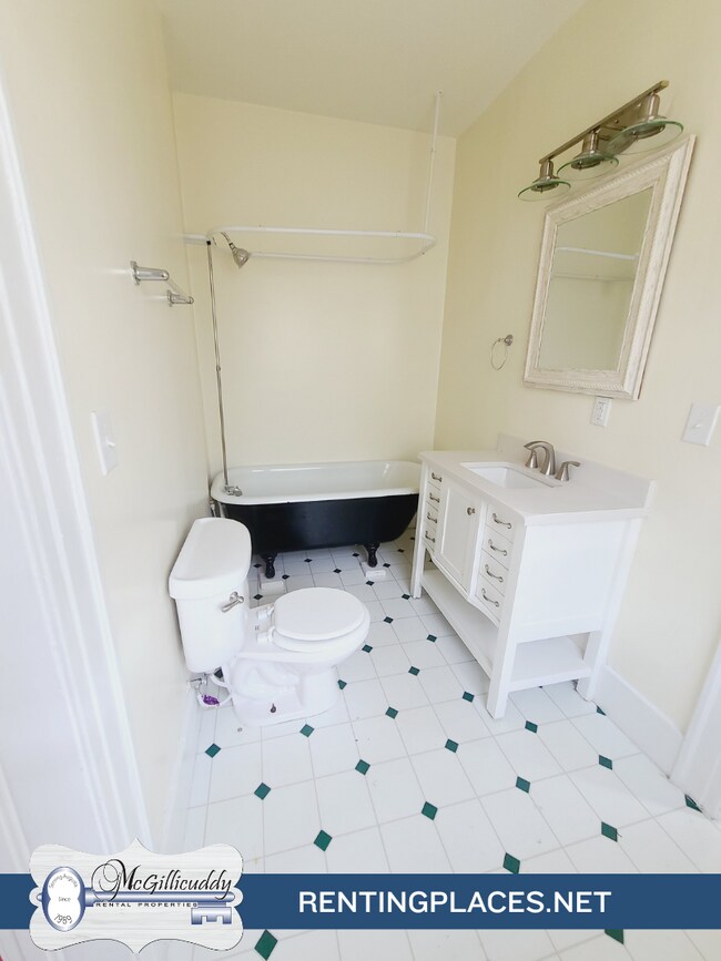 2097 Heckle St Unit B