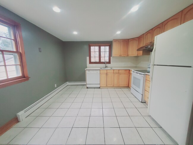 Photo - 17 Linden St Unidad 2