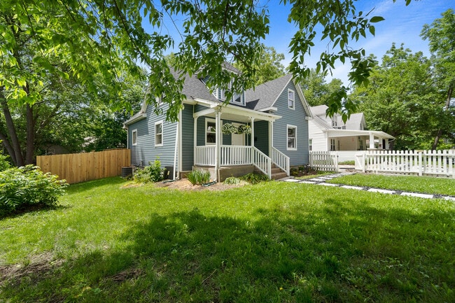 Photo - 503 N William St