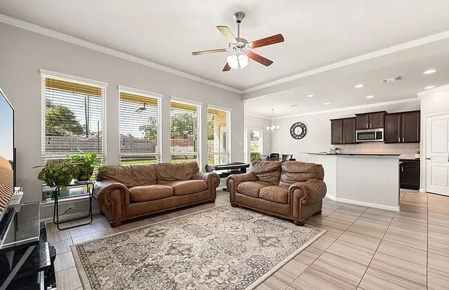 Photo - 5804 Blackstone Dr