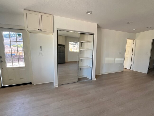 Photo - 2776 Sydney Way