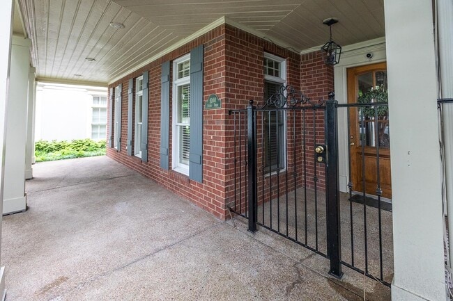 Photo - 1060 Island Dr