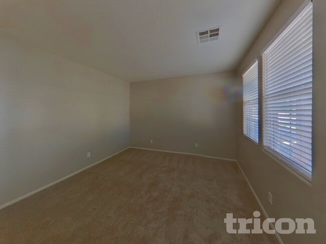 Photo - 45707 W Guilder Ave