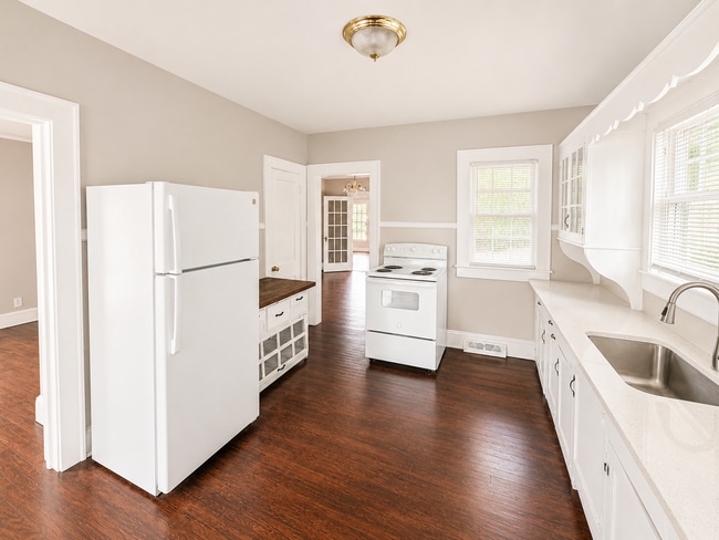 Photo - 513 Alamance Rd