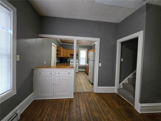 Photo - 506 W Brooks St