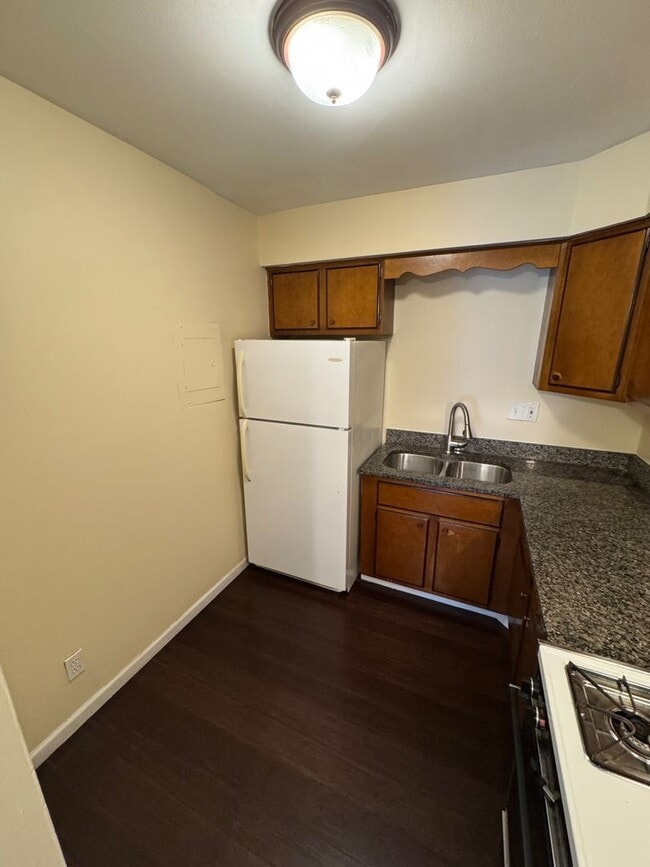 Photo - Riverside Terrace Apartments