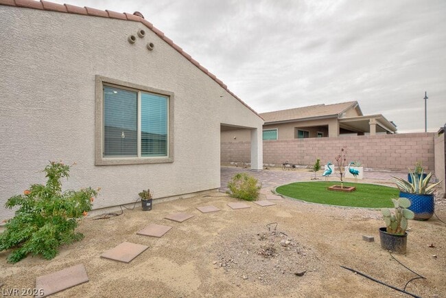 689 Monteverdi Peak St