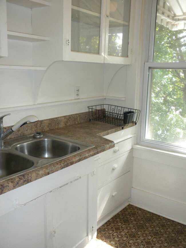 Photo - 1404 Bass Ave Unit Apt B