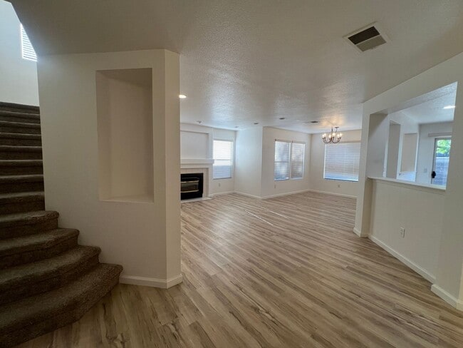 Photo - GORGEOUS 3 BEDROOM IN E. ROSEVILLE GATED COMMUNITY!!