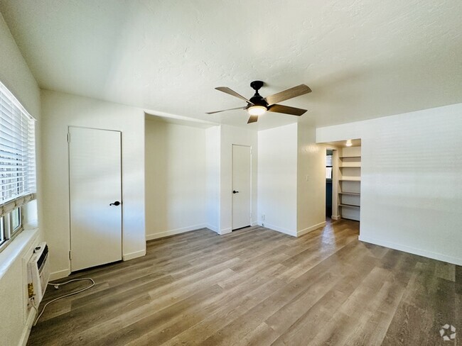 Building Photo - $350 Off First Full Month's Rent Special! ... Rental