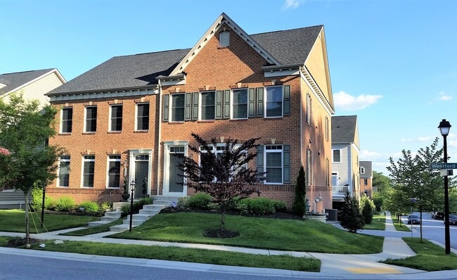 Photo - Luxury Living in Meadowvale – 4BR/3.5BA Duplex with Over 2,800 Sq Ft