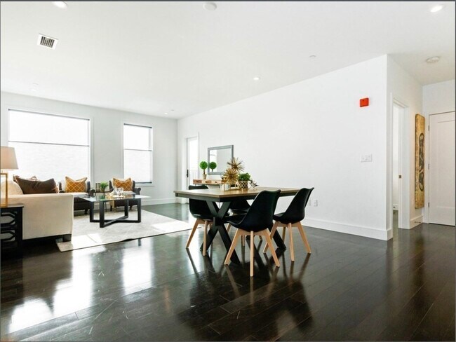 Photo - 2 W Sixth St Unit 208