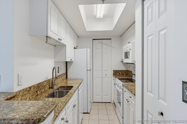 Photo - 400 Crestwood Ct N Unit 417