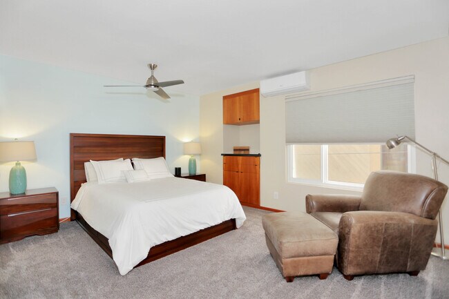 Photo - 821 Nantasket Ct