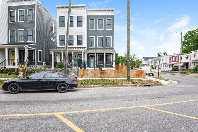 Building Photo - 3018 S Street