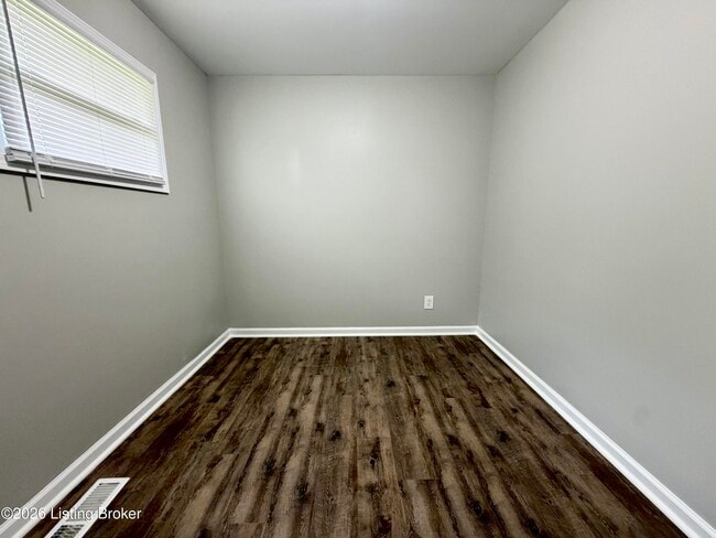 Photo - 1529 Stonewall Way