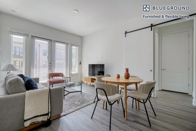 Photo - 212 W Highland Mall Blvd Unidad FL1-ID198