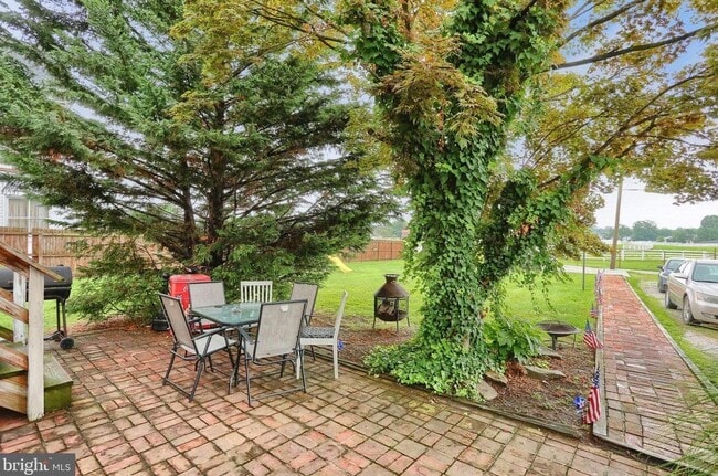 Building Photo - 511 York St Unit Apartment 2