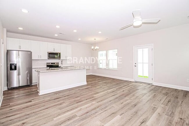 Photo - 1032 Wildflower Dr