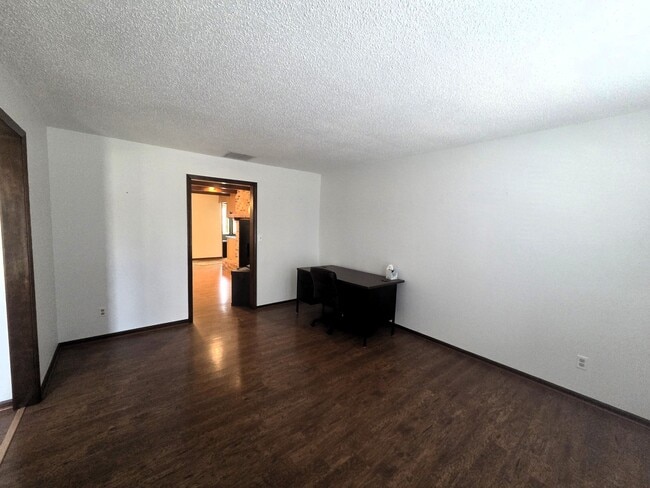 Photo - 3345 S Jefferson Ave