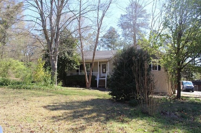Building Photo - 15 Caboose Ct SW