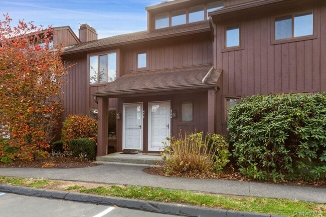 Building Photo - 422 Panorama Dr