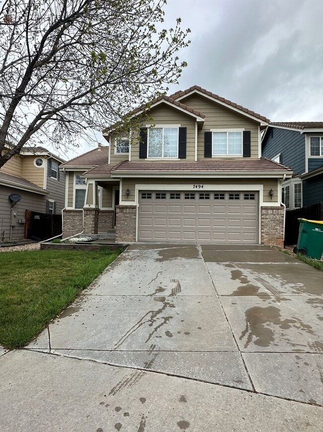 Beautiful Single Family House in Aurora - Beautiful Single Family House in Aurora