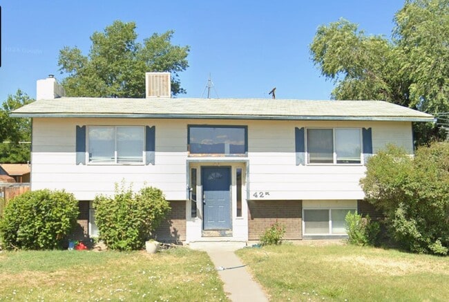 Building Photo - 425 N 27th St