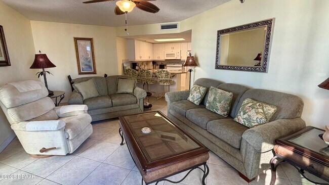 Photo - 3023 S Atlantic Ave Unidad 203