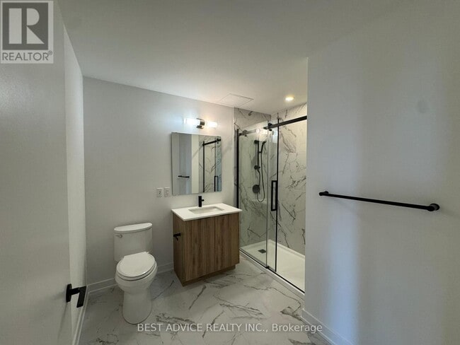 Photo - 56 Lakeside Ter Unité 107