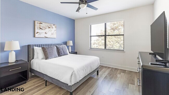 Photo - 15777 Quorum Dr Unidad 1428