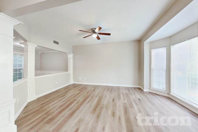 Photo - 1549 Rumstone Ln