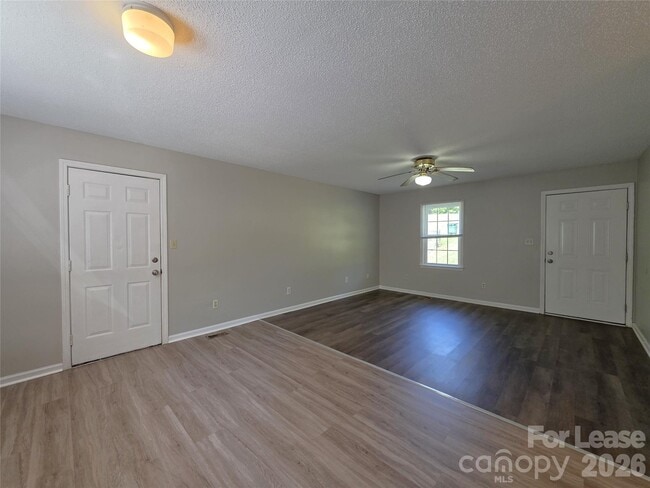 Photo - 405 S Pinchback Ave