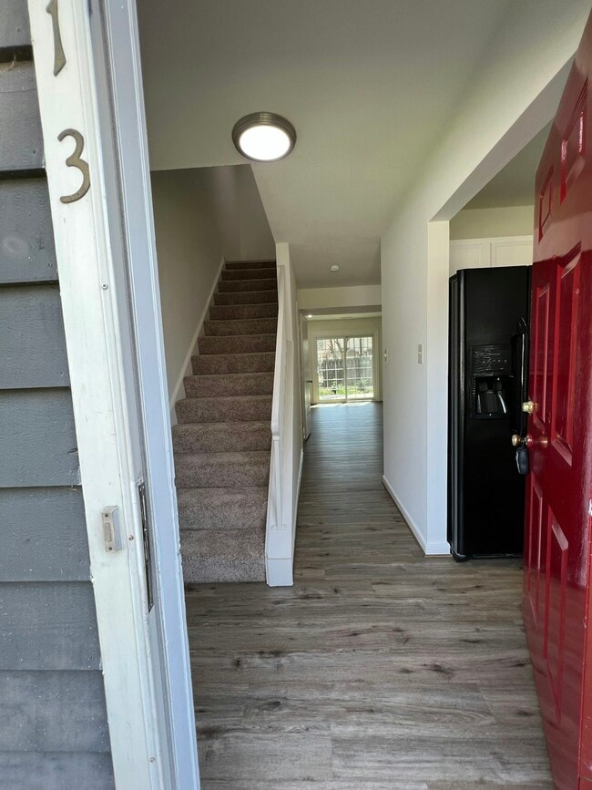 Photo - 413 Hickorywood Cir