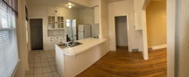 Building Photo - 717 16th St