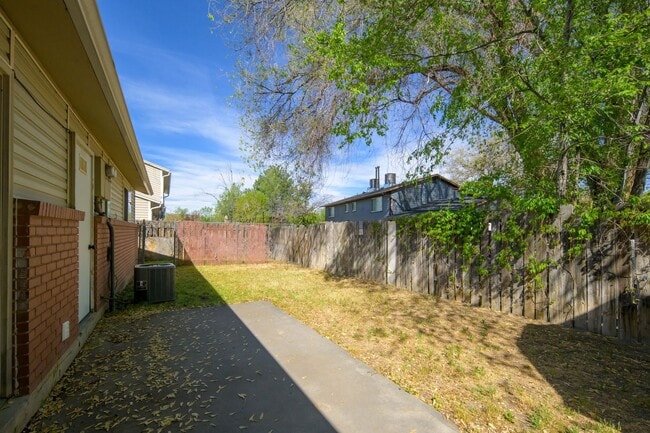 Photo - 259 E 8355 S