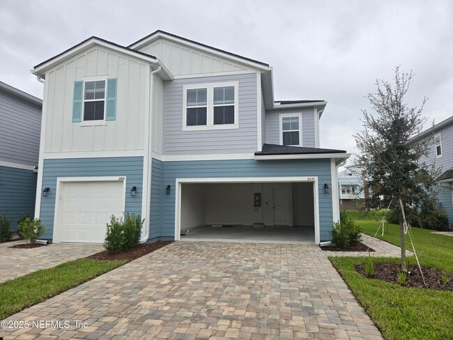 Building Photo - 207 Brandon Lks Dr