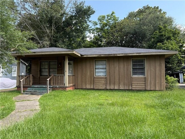 Building Photo - 6 Elizabeth Ave Rental