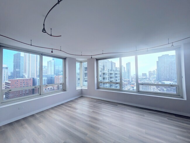 Photo - 33 W Ontario St Unidad 20F