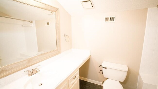 Photo - 1911 Country Village Blvd Unidad A
