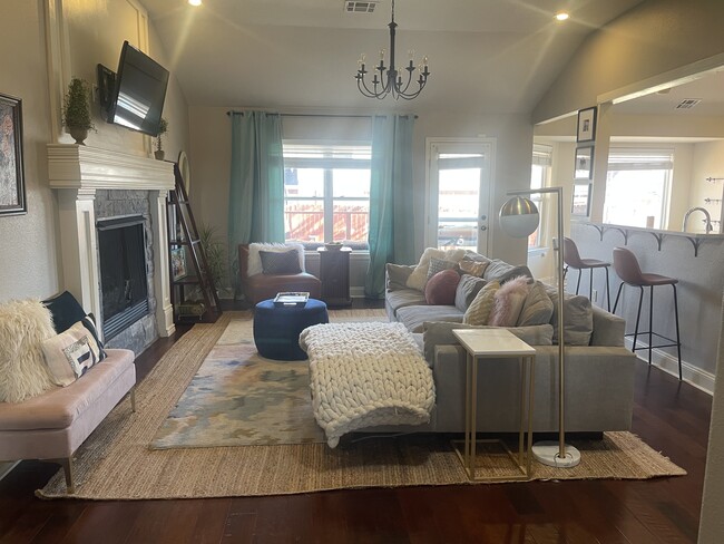 Photo - 603 Auburn St