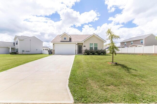 Photo - 807 Ivy Glen Dr